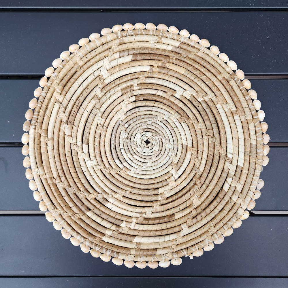 Banana Leaf & Shell Placemat - imperfections